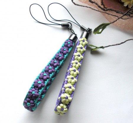 南部小桜組ストラップ、最新作です。右側のエヴァンゲリオンっぽい色の組み合わせは気に入っております。